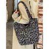 Mochila Bolsa Plush Dupla Face Retrô Outono Inverno Nova Grande Capacidade Bolsa de Ombro Preguiçosa Bolsa Tote para Aula e Deslocamento