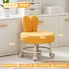 Taburete con Ruedas Giratorias para Abrir Paquetes, Taburete Bajo con Ruedas, Silla Estilo Crema, Taburete Pequeño para el Hogar para Limpiar Pisos, Acabado de Costuras y Organización de Artículos, Taburete Redondo