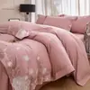 Conjunto de Quatro Peças de Algodão Lavado Super Macio Classe A de Luxo Leve Bordado Floral Capa de Edredom Lençol de Cama Amigo da Pele Dormir Nu Universal para Todas as Estações Roupa de Cama 4