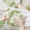 Calcetines Bajos Verdes Tipo Barco de Moda Primavera y Verano Delgados Calcetines Cortos para Mujer Venta al por Mayor Producción de Fábrica de Zhuji Calcetines para Mujer de Comercio Exterior