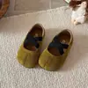Sapatos Mary Jane de Couro com Tira Cruzada Retro da Moda para Meninas 2026 Nova Moda Primavera e Outono Sapatilhas Rasas Infantis