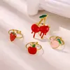 Anillos de Frutas Lindos de Acero de Titanio, Anillos Abiertos de Cereza y Fresa Frescas Que No Se Desvanecen, Anillos de Nicho Chapados en Oro de 18 Quilates