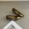 Zapatos de tacón de aguja cuadrados retro para mujer, nueva colección otoño/invierno 2026, elegantes, minimalistas, versátiles, zapatos de punta fina