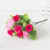 Venta al por mayor de fábrica 10 flores artificiales pequeñas de rosa clásica al por mayor decoración del hogar flores de seda de rosa