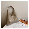 Bolsa de Mão Estilo Europeu e Americano, Bolsa Triangular de Axila, Novo Modelo, Simples e Fashion, Bolsa de Ombro Estilosa e Única, Popular para Vendas Internacionais