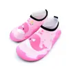Sapatos de praia infantis para vadear sapatos de natação sapatos de mergulho e snorkel meias de praia sapatos antiderrapantes para correnteza secagem rápida protetor de pé vermelho sapatos de pele