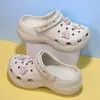 Calçados Nuvem Clogs para Mulheres, Novo Modelo de Verão, Antiderrapantes, Chinelos com Solado Macio, Sandálias de Praia com Solado Grosso, Sandálias Femininas que Aumentam a Altura