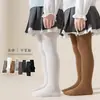 Novas leggings de algodão tricotado de outono para crianças, meias-calças finas com listras verticais e padrão de estrelas, calças da moda estilo coreano