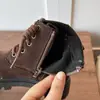 Botines Pequeños Amarillos de Piel Nobuk para Niños Nuevos Otoño e Invierno 2025 Moda Infantil Botines Cortos para Niños y Niñas Botines de Suela Suave Botines Individuales