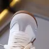 Zapatos infantiles Forrest Gump modelos nuevos primavera y otoño 2026 zapatillas deportivas para niños zapatillas casuales para niñas zapatos blancos para niños zapatillas de entrenamiento alemanas