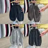 Calças Infantis para Meninos e Meninas, Roupas de Outono e Inverno, Novo Estilo 2025, Calças Casuais Estilosas, Calças de Veludo da Moda para Bebês