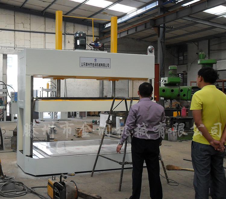 50吨框架液压机实物图3