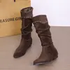 Botas Altas para Mujer Color Caqui Maillard Retro con Tacón Grueso que Aumentan la Altura 2025 Nuevas de Otoño Adelgazantes Botas de Caballero Birkenstock