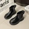 Botines Cortos para Niños Botas tipo Martin para Niñas Nuevo Estilo Otoño/Invierno 2026 Botas de Cuero Negro Botas de Moda Geniales Botas Sencillas de Una Sola Pieza