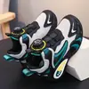 Tênis Esportivo Infantil Meninos Sapatos 2026 Outono Novo Estilo Fivela Giratória Corrida Crianças Médias e Grandes Resistente ao Desgaste Absorvente de Choque Tênis de Basquete