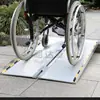Venda Direta Rampa de Cadeira de Rodas Portátil Dobrável de Alumínio Sem Barreiras Foldingalwheelchairramp04607A