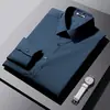 Camisa branca de primavera masculina de manga comprida para uso formal de negócios camisa profissional estilo coreano slim fit para dama de honra cor sólida camisa interna para terno