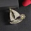 Navegación Suave Esmalte Velero Broche Gama Alta Nicho Corsage de Lujo Perla Broche Retro Ropa para Mujer