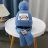Outono e Inverno Novo Chapéu Infantil Chapéu de Lã Tricotado Urso Fofo Espessado Quente Chapéu de Bebê Cachecol Conjunto de Duas Peças