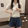 Suéter de manga corta con cuello polo reductor de edad, lazo retorcido bordado, top de verano elegante y ajustado que combina con todo.