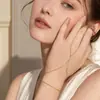 Pulsera de Dedo con Cadena Integrada en Forma de O de Doble Capa Ligera, Acero Inoxidable Chapado en Oro, Estilo Europeo y Americano, Versátil para el Trayecto Diario, Accesorio Adelgazante
