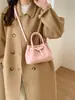 Bolsa Cesta de Legumes Portátil Transfronteiriça para Mulheres 2026 Nova Moda Coreana Pequena Bolsa Tote Versátil para o Dia a Dia Ombro Transversal