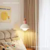 Lámpara de Mesita de Noche Estilo Crema Habitación Dormitorio Candelabro Simple Moderno Cabezal Único Pared de Fondo Barra Barra Pequeña Candelabro Lámparas de Restaurante