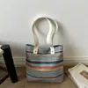 Bolsa de Hombro Grande de Tejido Rayado para Vacaciones, Nueva Moda Verano 2026, Simple, Elegante, de Mano