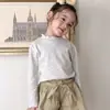 Camiseta Base de Lunares para Niña, Algodón Puro Grado A, Estilo Coreano con Volantes, Camiseta de Manga Larga Infantil, Prenda Interior Versátil para Niños Pequeños