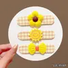 Lindos nuevos accesorios para el cabello para niños 2026, pinzas para el cabello de velcro de dibujos animados de otoño e invierno, dulces y versátiles para niñas, stickers para flequillo
