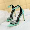 Sandalias 9926-8 (Este modelo esta agotado sin reposición)