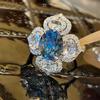 Anillo de Zafiro de Alta Gama de Lujo Accesible de Tesoro Colorido Super Brillante Anillo Abierto para Mujer Estilo Moderno Cool Versátil Anillo para Dedo Índice