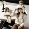 Chapéu de inverno infantil com abas para as orelhas, chapéu de lã tricotado forrado com fleece e espessado para meninas, design fofo com pompom, chapéu à prova de vento e quente para bebês