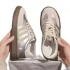 Zapatillas de Entrenamiento Alemanas Redondas Plateadas para Mujer, Nuevas Primavera/Verano 2025 Deportivas Casuales Versátiles Retro con Cordones Tenis de Cuero