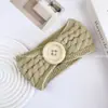 Moderna Banda para el Cabello de Lana Tejida Estilo Ins Súper Grande con Botón de Colores Cálida para Exteriores Viajes Bufanda para la Cabeza Versátil Otoño e Invierno