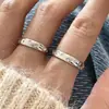 Anel Pequeno de Diamantes Quebrados Micro-incrustados Estilo Japonês-Coreano Feminino Estilo Ins Frio Nicho Luxo Leve Senso Sofisticado Anel Aberto Ajustável