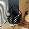 Bolso Informal de Lunares Estilo Coreano 2026 Otoño Diseño de Nicho Gran Capacidad para Viajes Diarios de Moda de Hombro Cruzado Bolso Dumpling para Mujer