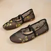 Zapatos de mujer de un solo color para comercio exterior transfronterizo, de malla transpirable, diseño de una sola tira, zapatos planos casuales y cómodos, bordados, disponibles en tallas grandes, zapatos de comercio exterior