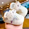 Zapatos para Bebé Suela Suave Antideslizantes Primavera y Otoño Estilo Nuevo Zapatos para Bebé Principiante 0-1 Año Dibujos Animados Transpirables Zapatos para Caminar