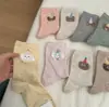 Calcetines Lindos de Oso de Dibujos Animados para Niñas Estilo Coreano Calcetines Estilo Ins Hilo de Punto Flocado Calcetines Apilados para las Cuatro Estaciones
