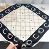Pañuelo Cuadrado Pequeño de Imitación Seda Lana Algodón Lino, Nuevo Pañuelo de Seda Otoño e Invierno, Versátil para Viajes Diarios, Moda Retro, Chal Elegante de Alta Gama