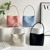 Bolso de Hombro Satchel de Moda Ins Coreano de Nicho Bolso Tote Cubo Gran Capacidad Simple Versátil Bolso de Hombro para Ropa de Trabajo