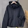 Chamarra cortavientos negra para mujer, nuevo modelo primavera y otoño 2026, popular estilo coreano, top casual moderno y elegante para mujeres petite