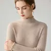 Camisa base de tricô com gola alta e acabamento franzido para outono e inverno, suéter de manga longa, macio e amigável à pele, top interno elegante para mulheres