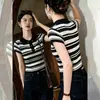 Camiseta Feminina de Verão Nova Manga Curta Gola Polo Listrada Malha Vazada Slim Fit Elegante Top com Gola Lapela
