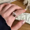 Como uma Borboleta na Natureza, Anel Vintage com um Estilo Fashionável Old Money, Anel Dourado com um Toque de Luxo Leve e High-End, Anel Aberto