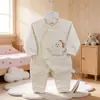Enterizo de Terciopelo Suave con Mariposa para Bebé Otoño/Invierno 2026, Traje de Gateo para Bebé Grueso Sin Costuras Bordado de Dibujos Animados, Conjunto de Una Pieza 59-66 #
