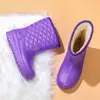 Botas de nieve para invierno, con propiedades antideslizantes, cálidas e impermeables; botas de lluvia para mujer; diseño integrado; adecuado para lavar el coche y uso en la cocina; forrado de forro polar para mayor calidez; forro grueso de algodón