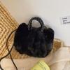 Bolso de Peluche Moderno y Elegante 2026 Primavera/Verano Nuevo Bolso de Hombro Cruzado de Moda Popular Bolso de Mujer de Este Año