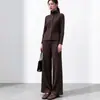Conjunto de Otoño/Invierno Maillard para Mujer: Un conjunto completo que incluye un abrigo cárdigan de mezcla de lana, pantalones rectos holgados y un elegante traje plisado.
